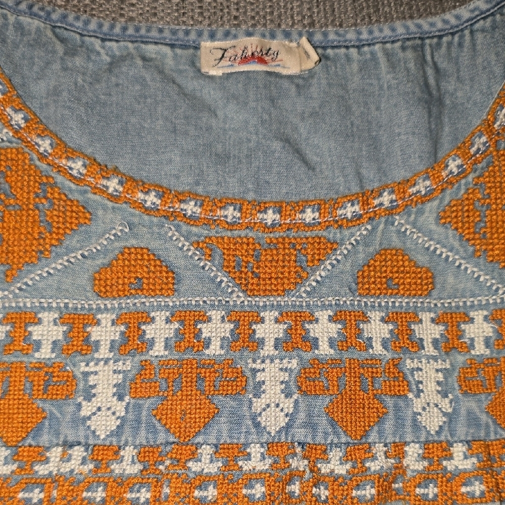 Faherty Boho Chambray Cross Stitch Sleeveless Blo… - image 2
